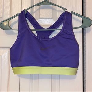 NIKE sports bra